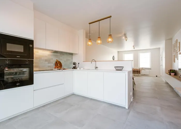 Huswell - Modern House Julie With Spacious Garden And Garage