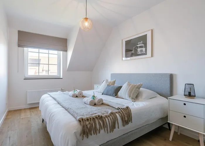 Ferienhaus Huswell - Modern House Julie With Spacious Garden And Garage *